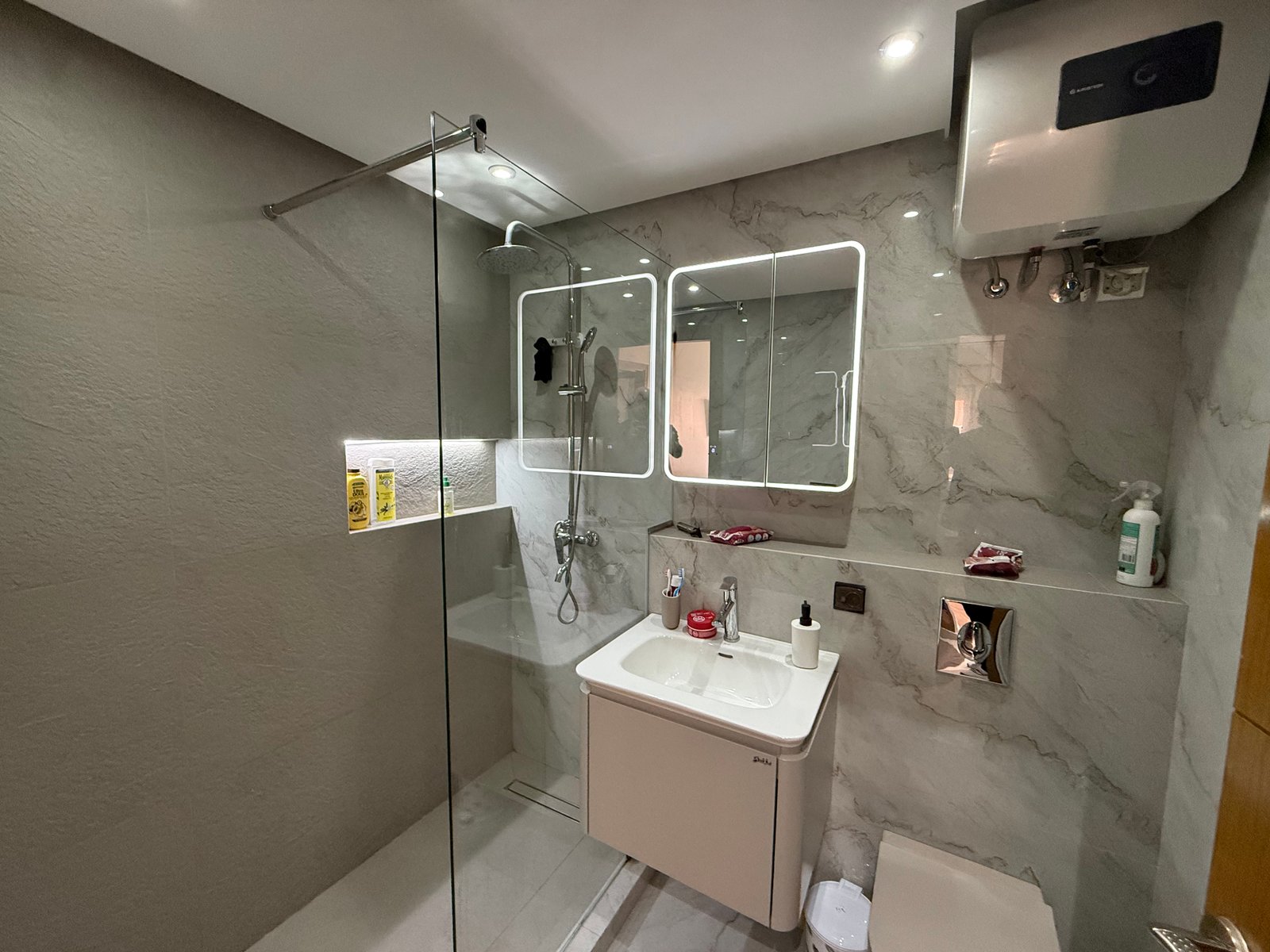 Agréable appartement 2 chambres | Hivernage - Image 9
